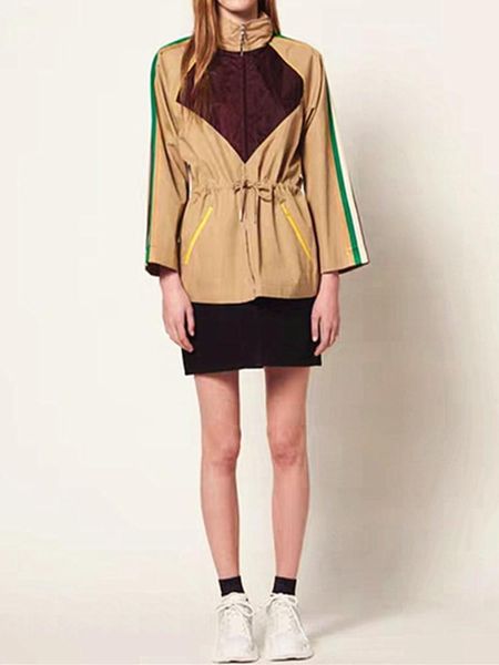 women's trench coats 2021 french autumn and winter women coat sports style stitching fashion female waist belt, Tan;black
women's trench coats 2021 french autumn and winter women coat sports style stitching fashion female waist belt, Tan;black