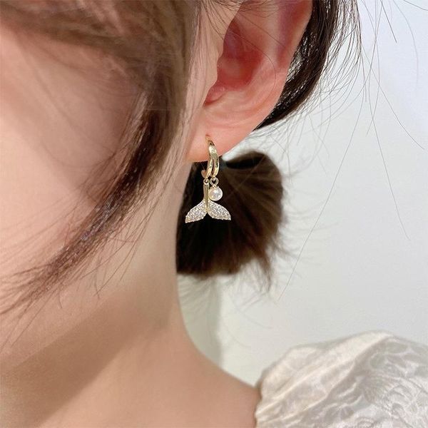 hoop & huggie u-magical fairy cz zircon c shape fish tail imitation pearl dangle earrings for women fashion rhinestone hook jewelry, Golden;silver
hoop & huggie u-magical fairy cz zircon c shape fish tail imitation pearl dangle earrings for women fashion rhinestone hook jewelry, Golden;silver