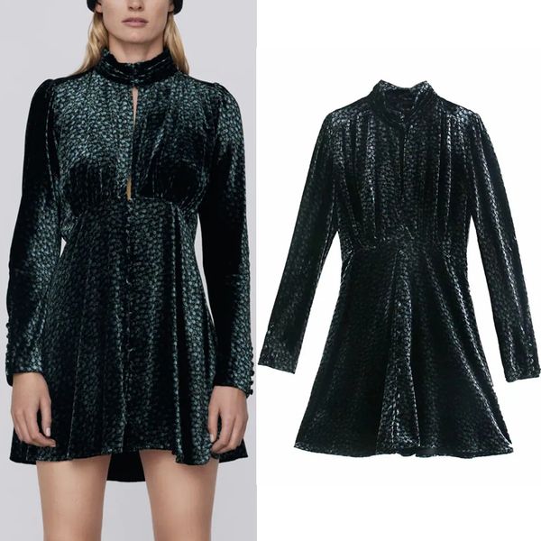 PSEEWE Za Winter Black Velvet Dress Women Vintage High Neck Long Sleeve Mini Dresses Woman Chest Slit Sexy Elegant Party Dress
PSEEWE Za Winter Black Velvet Dress Women Vintage High Neck Long Sleeve Mini Dresses Woman Chest Slit Sexy Elegant Party Dress