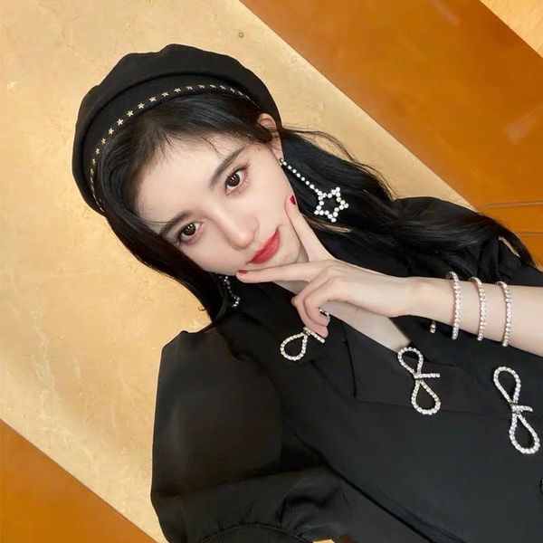 brand caps beret women's new style octagonal hat in autumn and winter korean version is versatile, showing a small simple face, Blue;gray
brand caps beret women's new style octagonal hat in autumn and winter korean version is versatile, showing a small simple face, Blue;gray