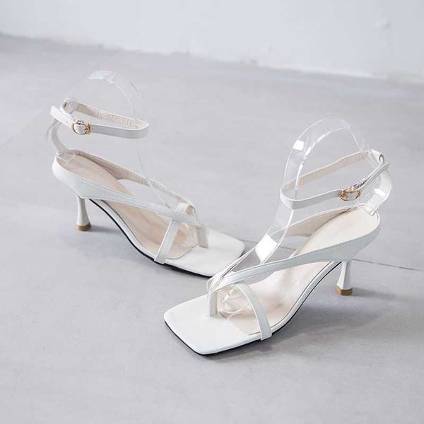 summer brand designer pumps woman fashion breathablel sandals shoes for ladies non-slip casual single shoes woman 210611, Black
summer brand designer pumps woman fashion breathablel sandals shoes for ladies non-slip casual single shoes woman 210611, Black