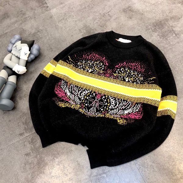 new romantic french flower color contrast casual round neck knitted sweater in early spring of 21, White;black
new romantic french flower color contrast casual round neck knitted sweater in early spring of 21, White;black