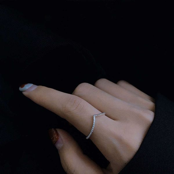 v-shaped index finger simple and fashionable personalized women's fresh korean diamond ring, Black
v-shaped index finger simple and fashionable personalized women's fresh korean diamond ring, Black
