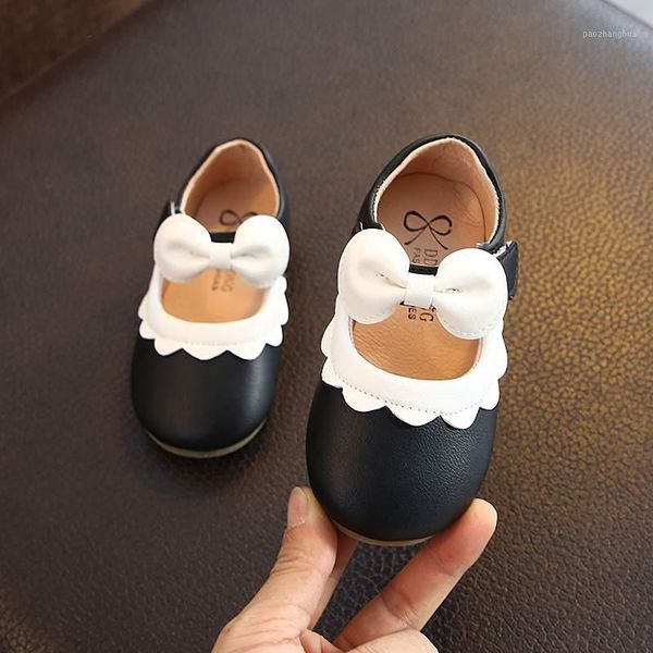 flat shoes girls pu leather black mary jane with flowers white bow children good quality solid little kids princess 111, Black;grey
flat shoes girls pu leather black mary jane with flowers white bow children good quality solid little kids princess 111, Black;grey