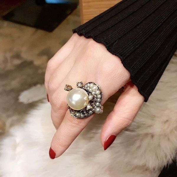 wedding rings pearl garland retro women's ring luxury baroque engagement female girl classic fashion personality, Slivery;golden
wedding rings pearl garland retro women's ring luxury baroque engagement female girl classic fashion personality, Slivery;golden