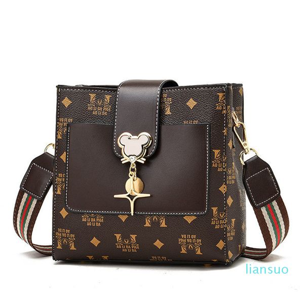 2021 dinner bag luxury totes designer handbag women's classic letter print with wide shoulder strap messenger fashion women wallet high
2021 dinner bag luxury totes designer handbag women's classic letter print with wide shoulder strap messenger fashion women wallet high