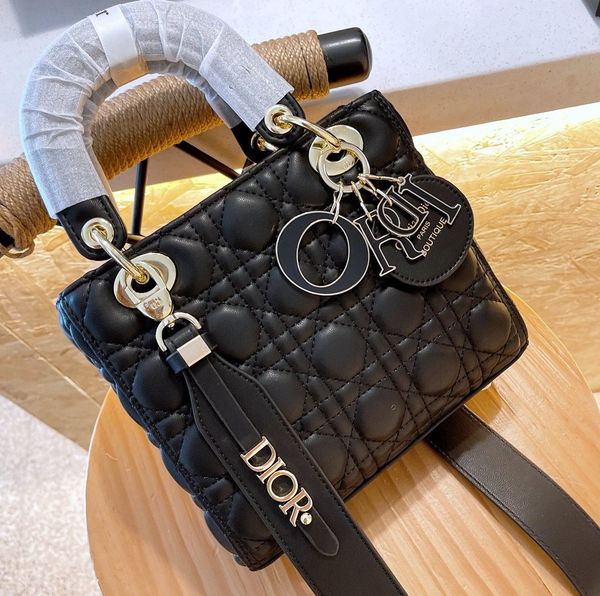 Woman Fashion Luxury Shoulder Bags Handbag Purses Classic Leather Handbags Chain Cross body Bag Tote Top Wallet With Logo -L1348, A-l1348
Woman Fashion Luxury Shoulder Bags Handbag Purses Classic Leather Handbags Chain Cross body Bag Tote Top Wallet With Logo -L1348, A-l1348