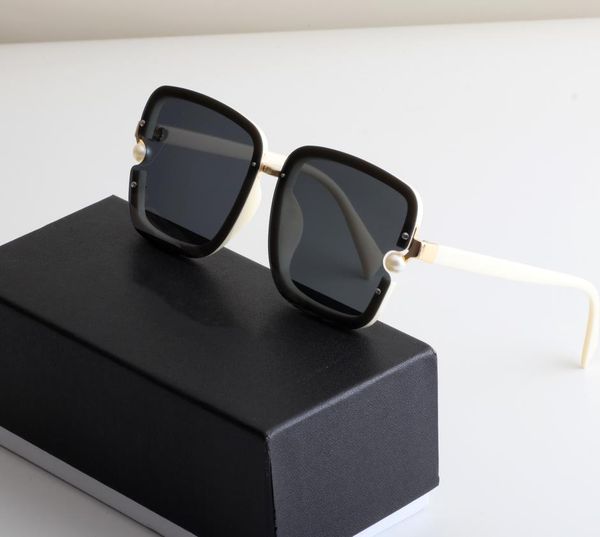 qualtiy fashion sunglasses for mans womans eyewear designer brand uv400 polarized metal sun glasses love girls with box, White;black
qualtiy fashion sunglasses for mans womans eyewear designer brand uv400 polarized metal sun glasses love girls with box, White;black