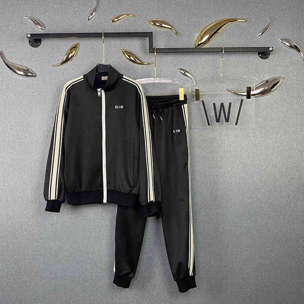 2022 factory wholesale new autumn cotton leisure sports suit high-end women's fashion two-piece set loose fashion, Gray
2022 factory wholesale new autumn cotton leisure sports suit high-end women's fashion two-piece set loose fashion, Gray