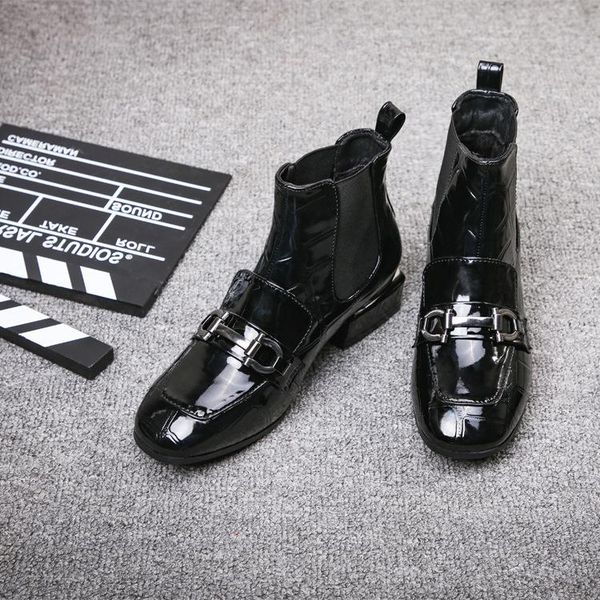boots toe short leather with plush patent square, Black