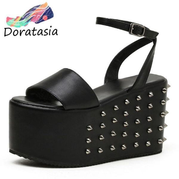sandals doratasia 2021 arrival women solid ankle buckle open toe rivit platform thick bottom casual shoes, Black
sandals doratasia 2021 arrival women solid ankle buckle open toe rivit platform thick bottom casual shoes, Black
