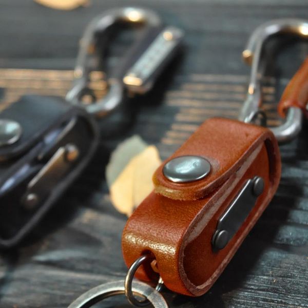 keychains vintage dice pack cowhide leather keychain metal loop key ring fob belt gifts, Silver
keychains vintage dice pack cowhide leather keychain metal loop key ring fob belt gifts, Silver