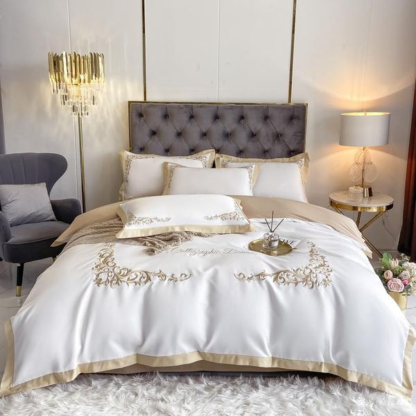bedding sets luxury white/khaki splice satin silk cotton embroidery set king double duvet cover bed sheet pillowcases
bedding sets luxury white/khaki splice satin silk cotton embroidery set king double duvet cover bed sheet pillowcases