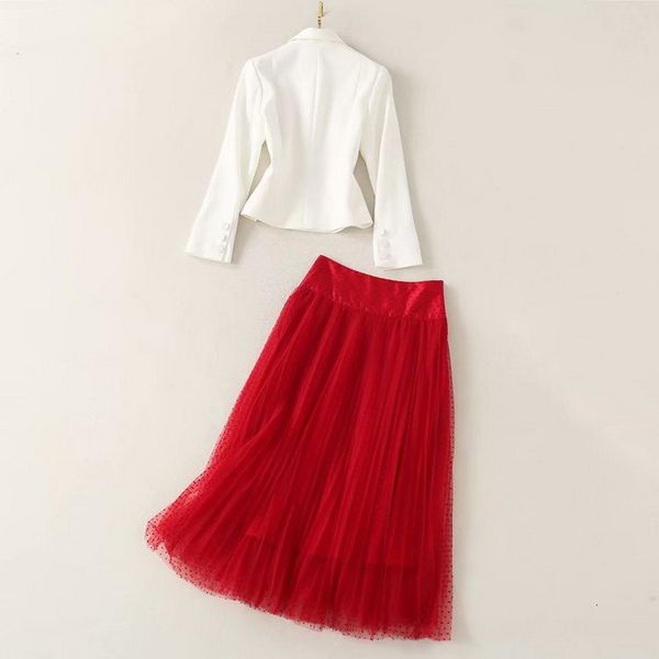 skirt women's set spring suits female notched collar single breasted white blazer coats+polka dot mesh skirt
skirt women's set spring suits female notched collar single breasted white blazer coats+polka dot mesh skirt