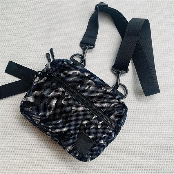 fashion man bag solid color one shoulder trend sports crossbody waistband temperament men camouflage designer european and american outdoor, Black;red
fashion man bag solid color one shoulder trend sports crossbody waistband temperament men camouflage designer european and american outdoor, Black;red