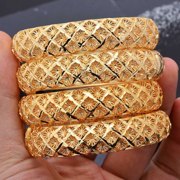 24k dubai snow bangles gold plated bracelet gifts wedding jewelery africa for women flower bijoux femme q0717, Black
24k dubai snow bangles gold plated bracelet gifts wedding jewelery africa for women flower bijoux femme q0717, Black
