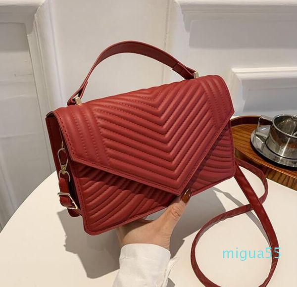 good qulity bags classic womens handbags flower ladies composite tote leather clutch shoulder messenger bag designer card pack, Red;black
good qulity bags classic womens handbags flower ladies composite tote leather clutch shoulder messenger bag designer card pack, Red;black