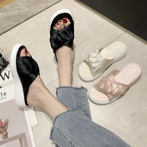 slippers sandals and women's outer wear summer ins tide korean fashion with net red thick-soled women, Black
slippers sandals and women's outer wear summer ins tide korean fashion with net red thick-soled women, Black