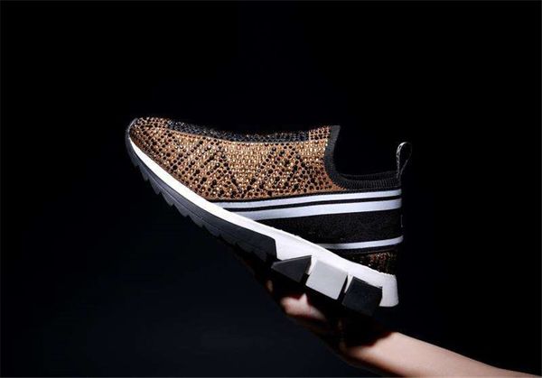 2021 classic style women and men sneaker fashion casual shoes for woman trainers walking sneakers, Black;red
2021 classic style women and men sneaker fashion casual shoes for woman trainers walking sneakers, Black;red