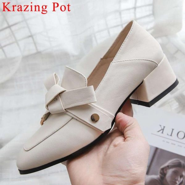 dress shoes 2021 woman daily wear pumps square toe chunky med heels slip on butterfly-knot decoration preppy british style runway l70, Black
dress shoes 2021 woman daily wear pumps square toe chunky med heels slip on butterfly-knot decoration preppy british style runway l70, Black