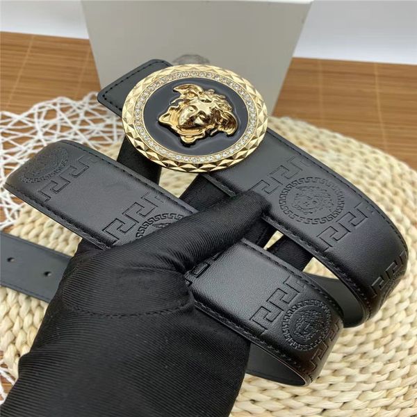 2021 high-quality luxury leisure womens designers belts cd letter buckle fashion belt for women cinturones de diseño mujeres, Black;brown
2021 high-quality luxury leisure womens designers belts cd letter buckle fashion belt for women cinturones de diseño mujeres, Black;brown