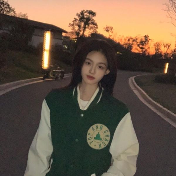 men's jackets 2021 man japanese college style retro letter flocking embroidery baseball uniform jacket female student couple, Black;brown
men's jackets 2021 man japanese college style retro letter flocking embroidery baseball uniform jacket female student couple, Black;brown