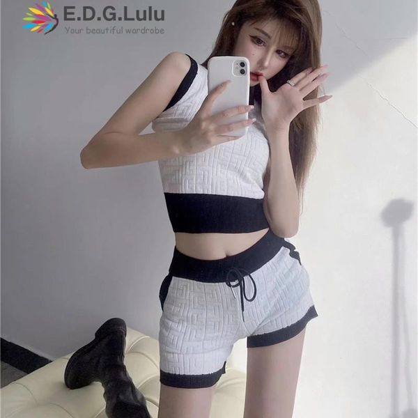 women's tracksuits edglulu o-neck sleeveless crop and lace-up shorts white patchwork black summer sets for women 2021 set casual 0714, Gray
women's tracksuits edglulu o-neck sleeveless crop and lace-up shorts white patchwork black summer sets for women 2021 set casual 0714, Gray