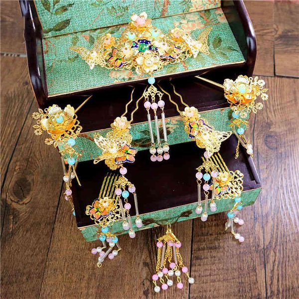 new chinese style bridal headdress, ancient suit, wedding hair ornament, red dress, xiuhe dress, Slivery;golden
new chinese style bridal headdress, ancient suit, wedding hair ornament, red dress, xiuhe dress, Slivery;golden