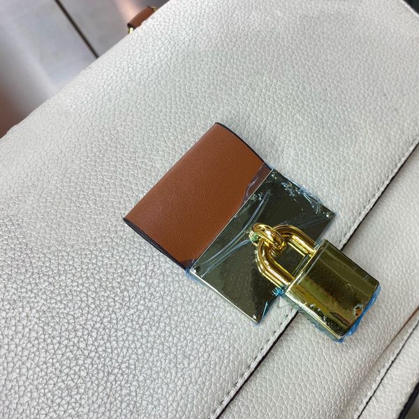 new fashion designer bag calfskin classic wallets jacquard flower handbags metal big lock one shoulder messenger bags luxury handbag crossbo, Red;black
new fashion designer bag calfskin classic wallets jacquard flower handbags metal big lock one shoulder messenger bags luxury handbag crossbo, Red;black