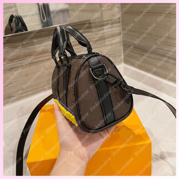 boston bag women men handbags 2023 bucket bag mens womens handbag luxurys designers bags shoulder bags crossbody bag purses waist 2105172l
boston bag women men handbags 2023 bucket bag mens womens handbag luxurys designers bags shoulder bags crossbody bag purses waist 2105172l
