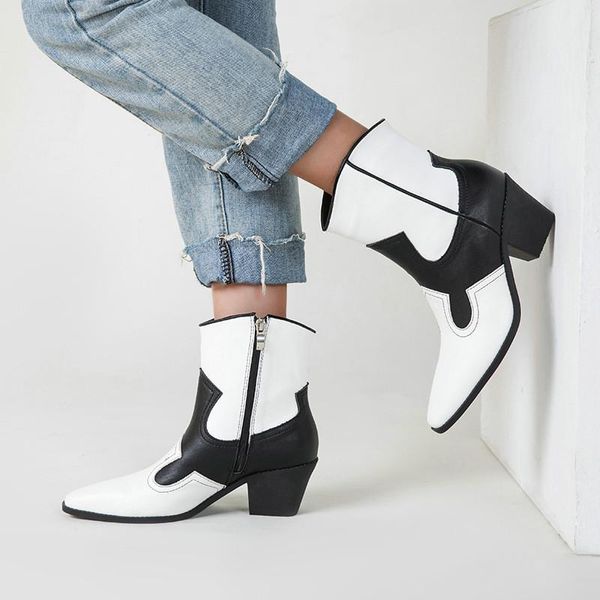 boots 2021 autumn and winter color matching short tube thick heel high ankle, Black
boots 2021 autumn and winter color matching short tube thick heel high ankle, Black