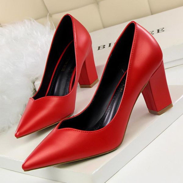 oumeifeng retro fashion style simple comfortable thick heels shallow mouth hollow single shoe girl dress shoes, Black
oumeifeng retro fashion style simple comfortable thick heels shallow mouth hollow single shoe girl dress shoes, Black