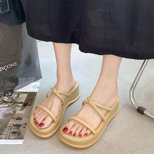 slippers 2021 summer women's wedges open toe leather flat platform sandalias fashion modern leisure beach shoes slides, Black
slippers 2021 summer women's wedges open toe leather flat platform sandalias fashion modern leisure beach shoes slides, Black