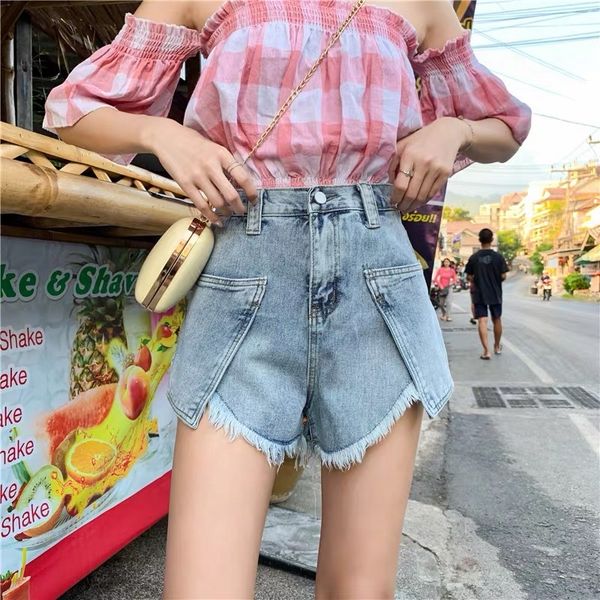 women's shorts 2020 summer new fashion denim high waist loose and thin a-line wide leg pants with rough edge, White;black
women's shorts 2020 summer new fashion denim high waist loose and thin a-line wide leg pants with rough edge, White;black