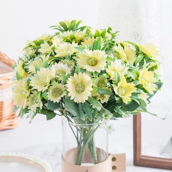 forks 18 heads silk daisy artificial flower wedding holiday supplies diy gifts handmade potted plants crafts home decoration decorative flow
forks 18 heads silk daisy artificial flower wedding holiday supplies diy gifts handmade potted plants crafts home decoration decorative flow