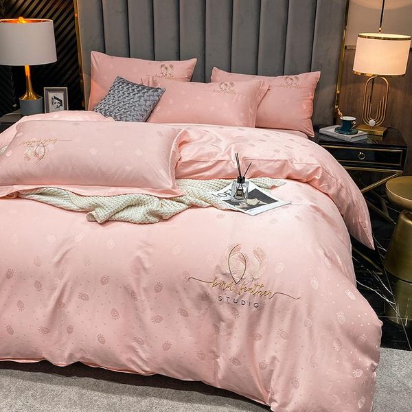 bedding sets luxury jacquard embroidery 100s cotton pink white duvet cover set pillowcase bed linen king bedclothes #
bedding sets luxury jacquard embroidery 100s cotton pink white duvet cover set pillowcase bed linen king bedclothes #