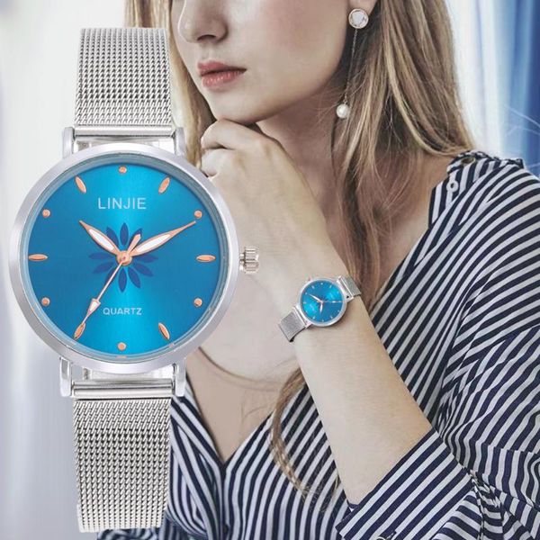 wristwatches silver women 2021 fashion watches minimalist flowers ladies simple stainless steel mesh strap woman quartz clock, Slivery;brown 
wristwatches silver women 2021 fashion watches minimalist flowers ladies simple stainless steel mesh strap woman quartz clock, Slivery;brown