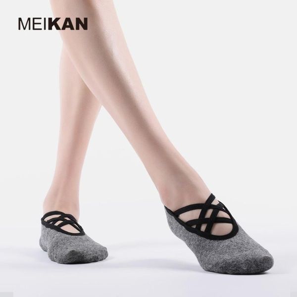 color meikan ladies double cross strap yoga socks for women silicone point plastic non-slip wear-resistant indoor sports, Black
color meikan ladies double cross strap yoga socks for women silicone point plastic non-slip wear-resistant indoor sports, Black