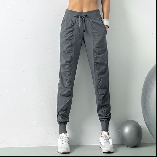 fashion clothing sweatpants sweat women capris harem clothes loose and comfortable, Black;white
fashion clothing sweatpants sweat women capris harem clothes loose and comfortable, Black;white