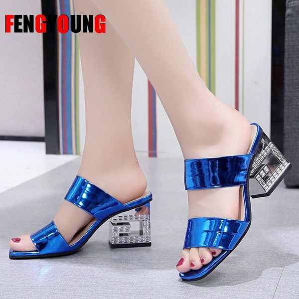 slippers summer square head sandals pu bright leather rhinestone fretwork heels slides fashion platform outdoor casual non-slip, Black
slippers summer square head sandals pu bright leather rhinestone fretwork heels slides fashion platform outdoor casual non-slip, Black