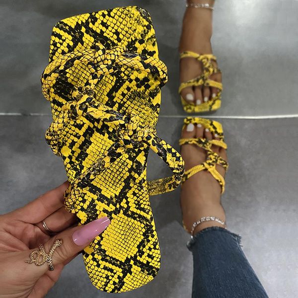 slippers snake pattern flat sandals women 2021 summer fashion thin belt flip-flops hollow square head women's and, Black
slippers snake pattern flat sandals women 2021 summer fashion thin belt flip-flops hollow square head women's and, Black