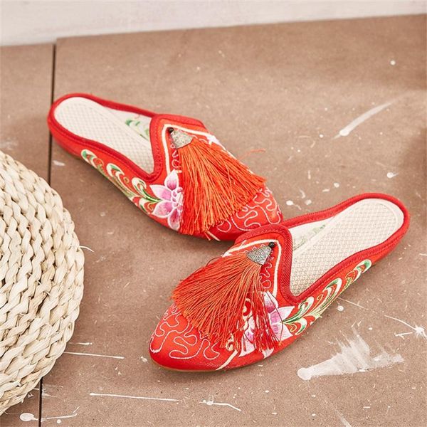 slippers cloth embroidered women's tassel pointed flat rubber bottom breathable non-slip retro wind shoes, Black
slippers cloth embroidered women's tassel pointed flat rubber bottom breathable non-slip retro wind shoes, Black