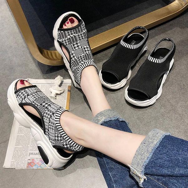 net red sports sandals female students 2021 summer korean version of the wild thick-soled open toe knit beach, Black 
net red sports sandals female students 2021 summer korean version of the wild thick-soled open toe knit beach, Black