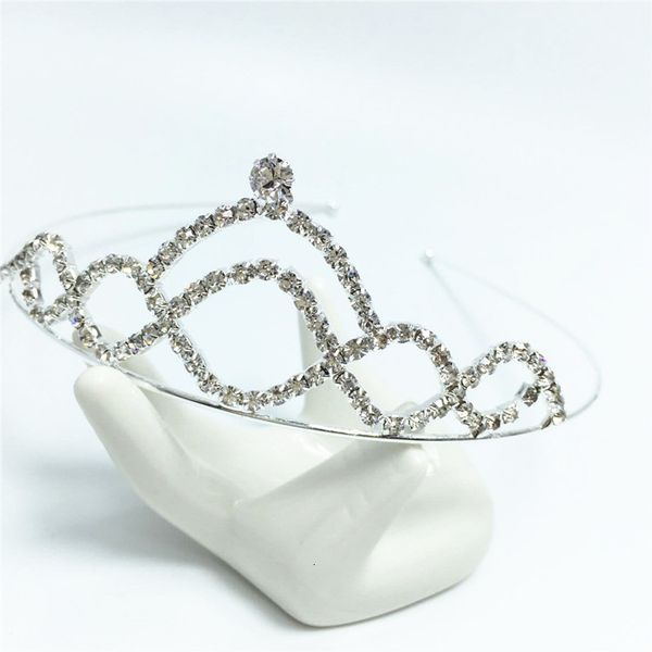version diamond hair accessories bride hair band sweet children's headband single layer hairpin crown headdress, Golden;silver
version diamond hair accessories bride hair band sweet children's headband single layer hairpin crown headdress, Golden;silver