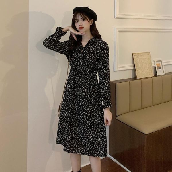 casual dresses autumn fashion women's clothing in 2021 the french temperament v-neck accept waist show thin floral dress, Black;gray
casual dresses autumn fashion women's clothing in 2021 the french temperament v-neck accept waist show thin floral dress, Black;gray