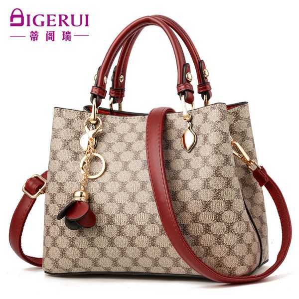 bag handbag women's autumn winter middle aged portable mother's messenger micro 8572, Black;red
bag handbag women's autumn winter middle aged portable mother's messenger micro 8572, Black;red