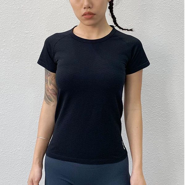 yoga outfit o-neck gym sports short sleeve t-shirts nylon fabric soft comfortable breathale activewear
yoga outfit o-neck gym sports short sleeve t-shirts nylon fabric soft comfortable breathale activewear