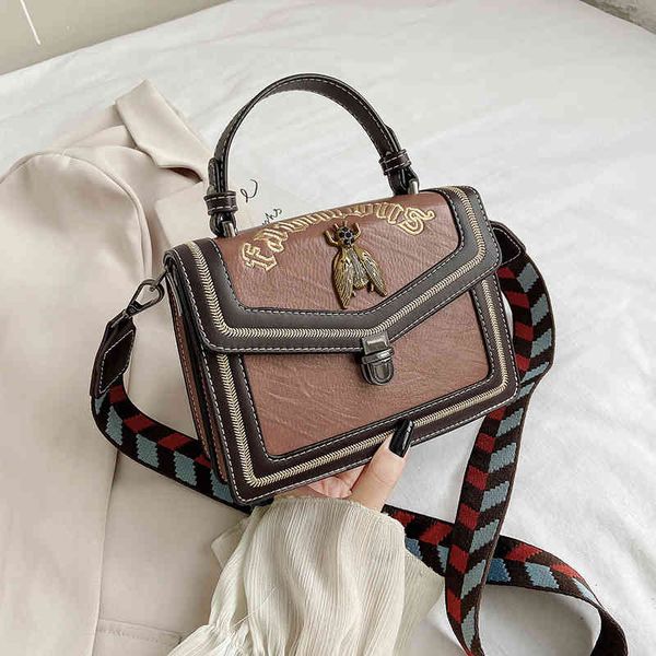 2022 factory wholesale korean small square autumn women's new fashion chain bag versatile one shoulder messenger bag
2022 factory wholesale korean small square autumn women's new fashion chain bag versatile one shoulder messenger bag