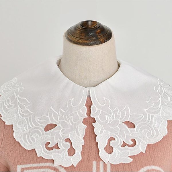 bow ties 2021 white big lapel fake collars for women shirt removable false female lace half blouse detachable collar, Black;gray
bow ties 2021 white big lapel fake collars for women shirt removable false female lace half blouse detachable collar, Black;gray