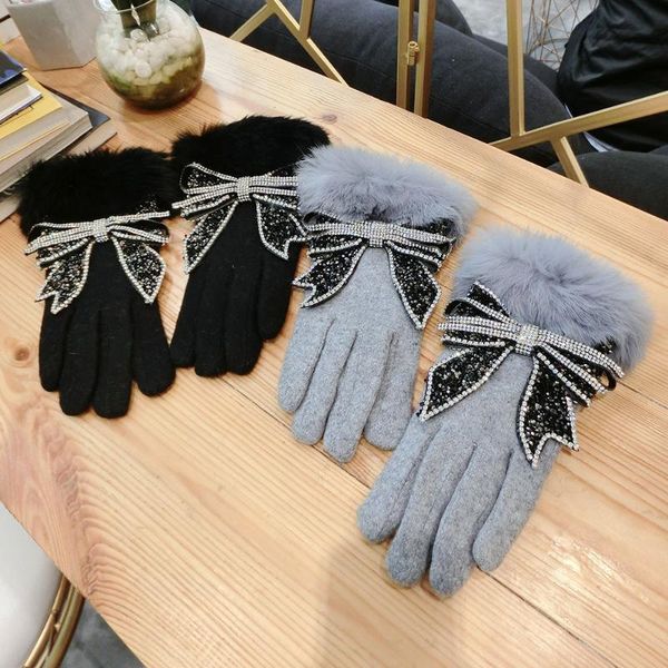 five fingers gloves cashmere wool women luxury rhinestones bowknot winter fur plus velet thick warm touch screen christmas gift, Blue;gray
five fingers gloves cashmere wool women luxury rhinestones bowknot winter fur plus velet thick warm touch screen christmas gift, Blue;gray